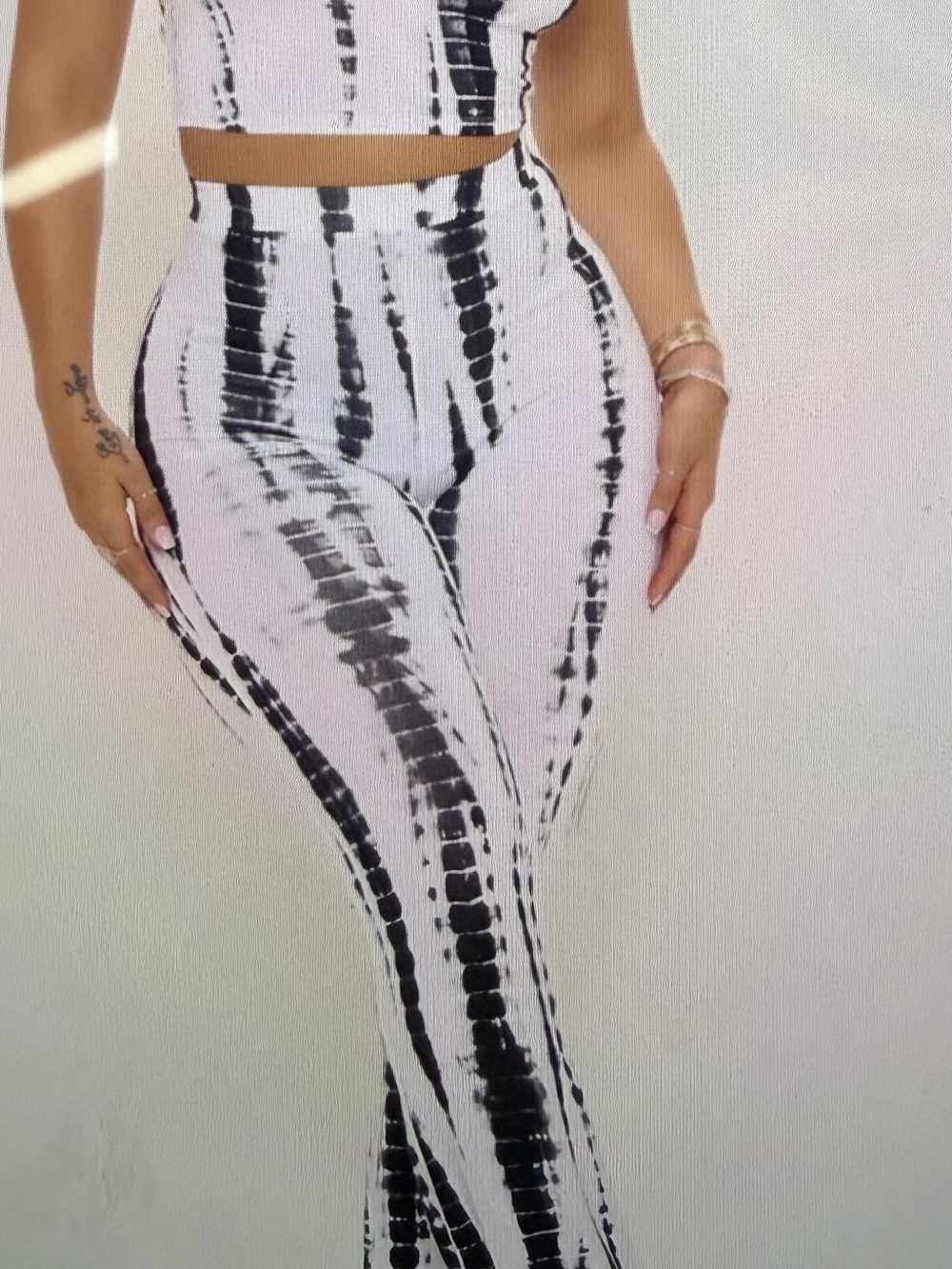 High-Waist Tie-Dye Ribbed Flare Pants - White/Black